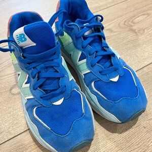 New Balance Kids sneaker size 2